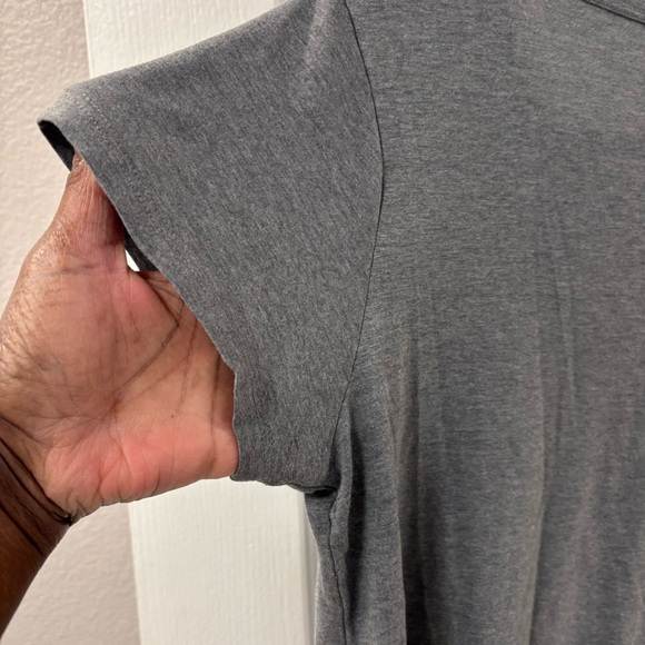 Local Pride Todd Snyder California Gray Graphic Tee Rainbow Peace Sign size M - Picture 9 of 11